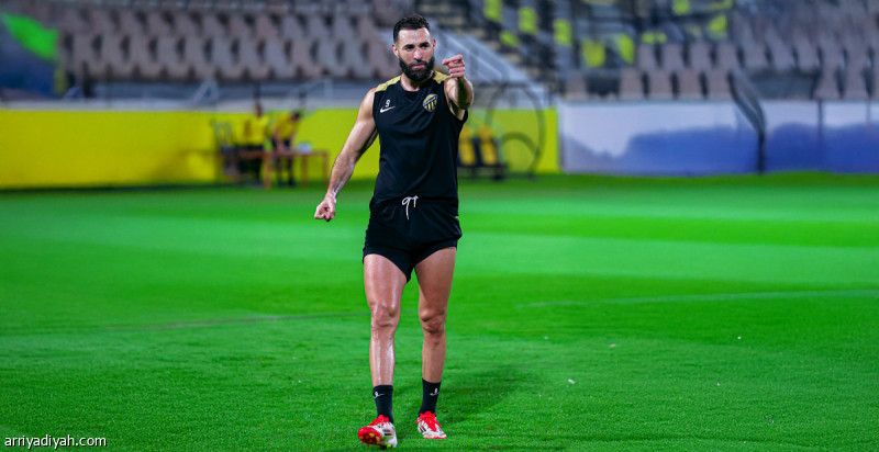 بنزيما يتعافى.. ويلتحق بتدريبات الاتحاد