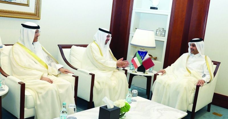 رئيس الطيران المدني مع وزير المواصلات القطري