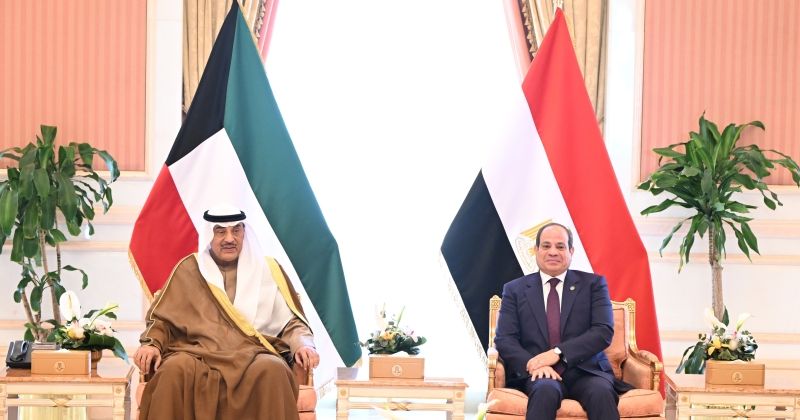 الرئيس المصري يستقبل سمو ولي العهد