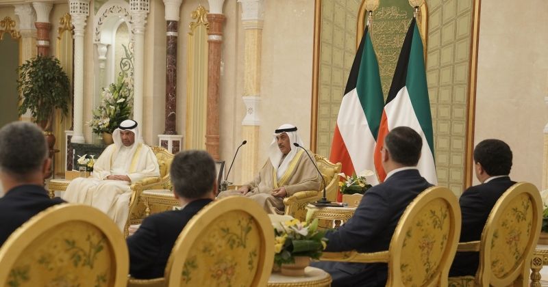 ولي العهد: دعم الحوار وترسيخ الشراكات