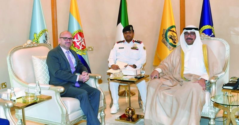 تعزيز التعاون الدفاعي مع تركيا وفرنسا