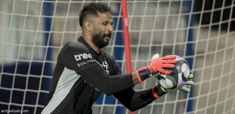 أمام الخليج.. العويس يسجل الظهور الأول