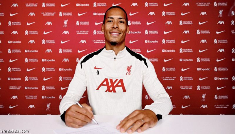 مدد عامين.. ليفربول يلحق فان دايك بصلاح