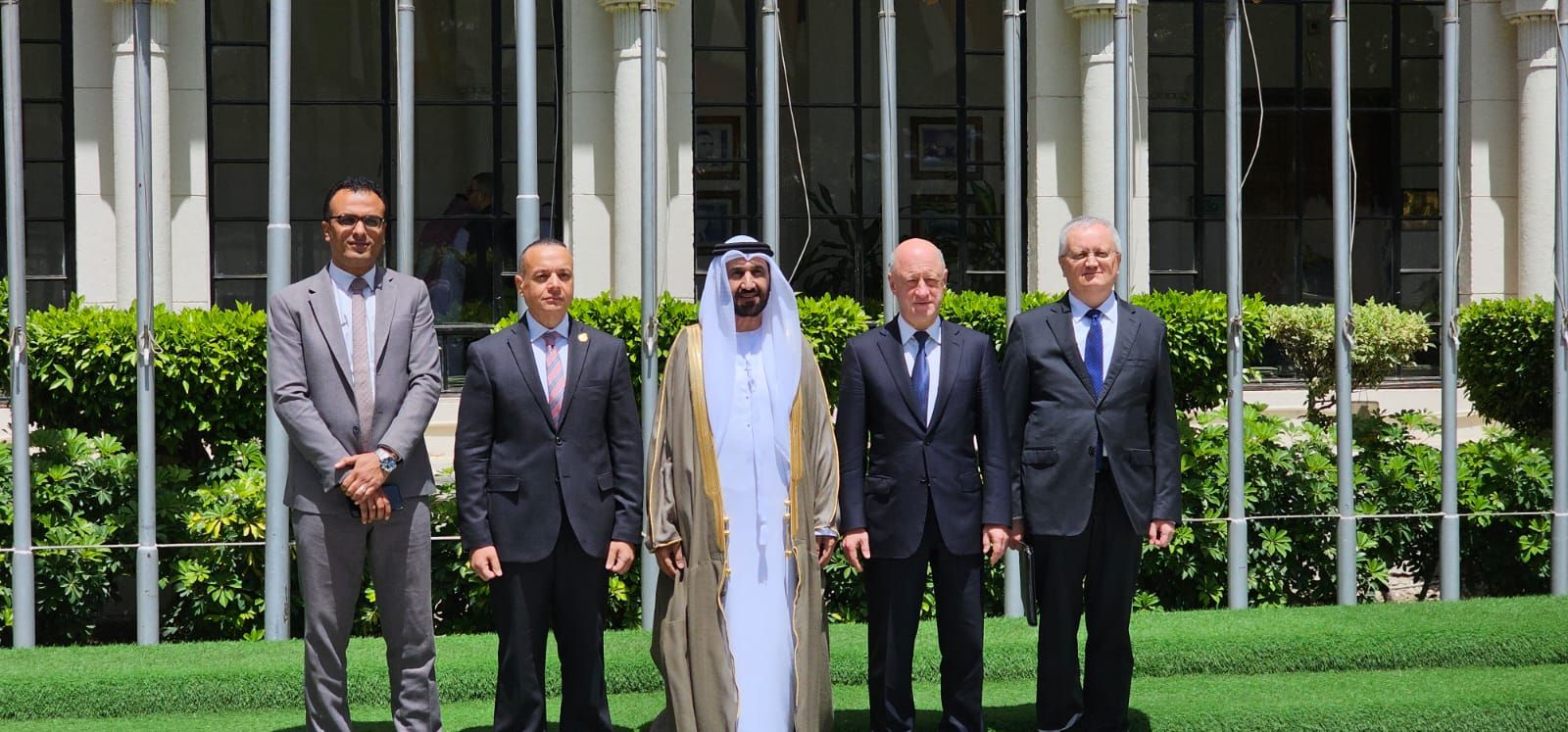 باباكوف واليماحي يؤكدان على أهمية تعزيز العلاقات الروسية العربية