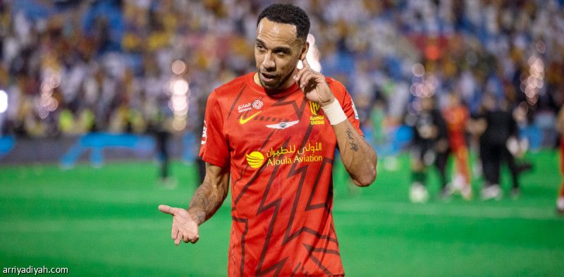 أوباميانج.. تخصّص أمام الكبار