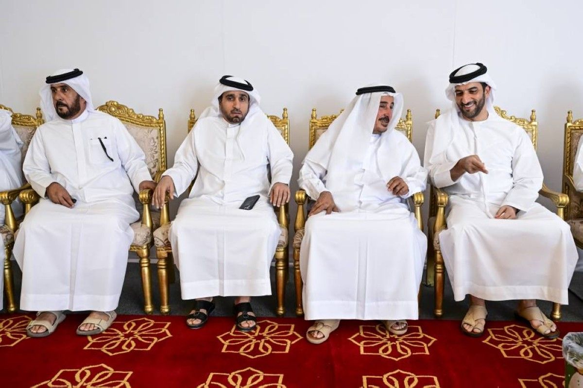 سلطان بن أحمد يعزي في وفاة محمد بالعبيده السويدي