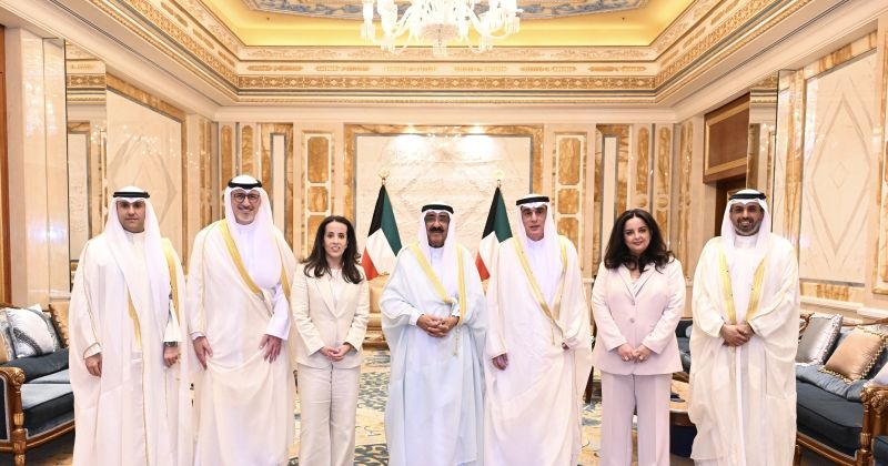 سمو الأمير يستقبل وزير التجارة ورئيس وأعضاء مجلس مفوضي هيئة أسواق المال