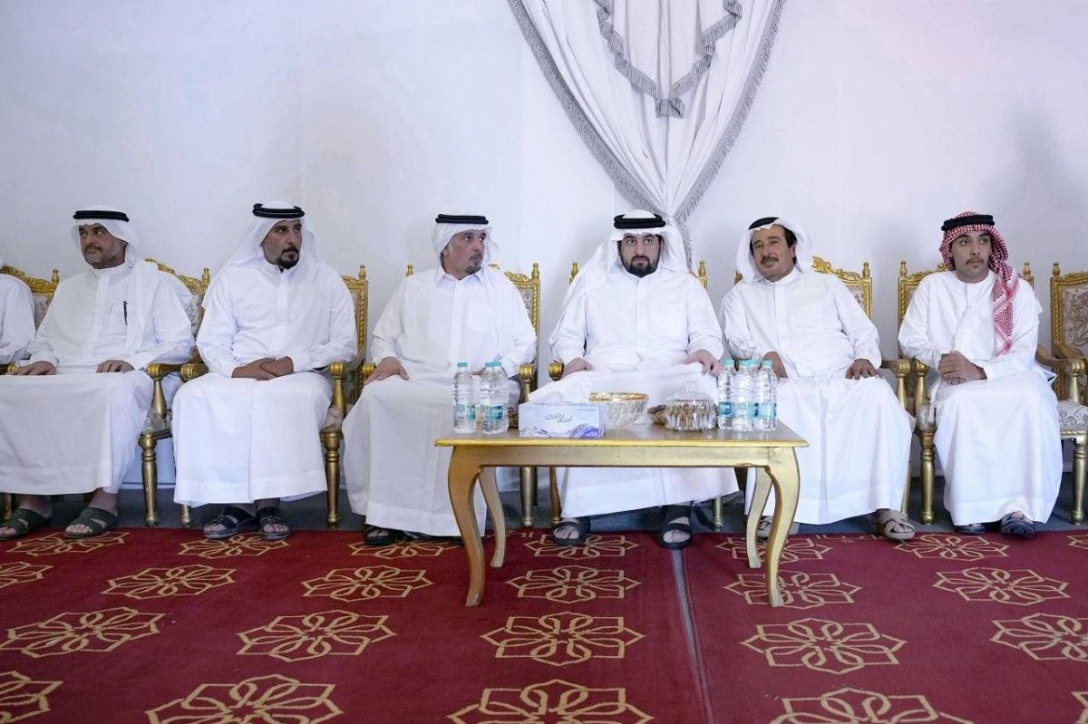حمدان بن محمد وأحمد بن محمد يعزيان في وفاة محمد عبدالله السويدي
