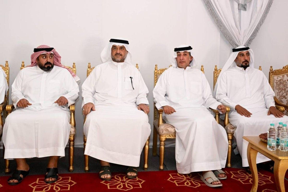 حمدان بن محمد وأحمد بن محمد يعزيان في وفاة محمد عبدالله السويدي