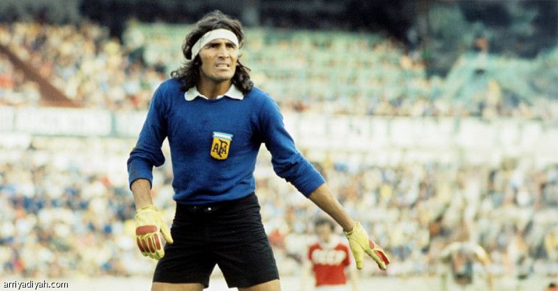 الموت يغيب المجنون