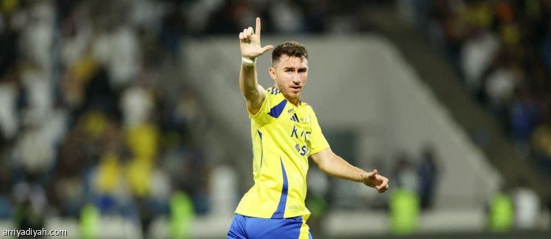 النصر يلحق ضمك بالأهلي