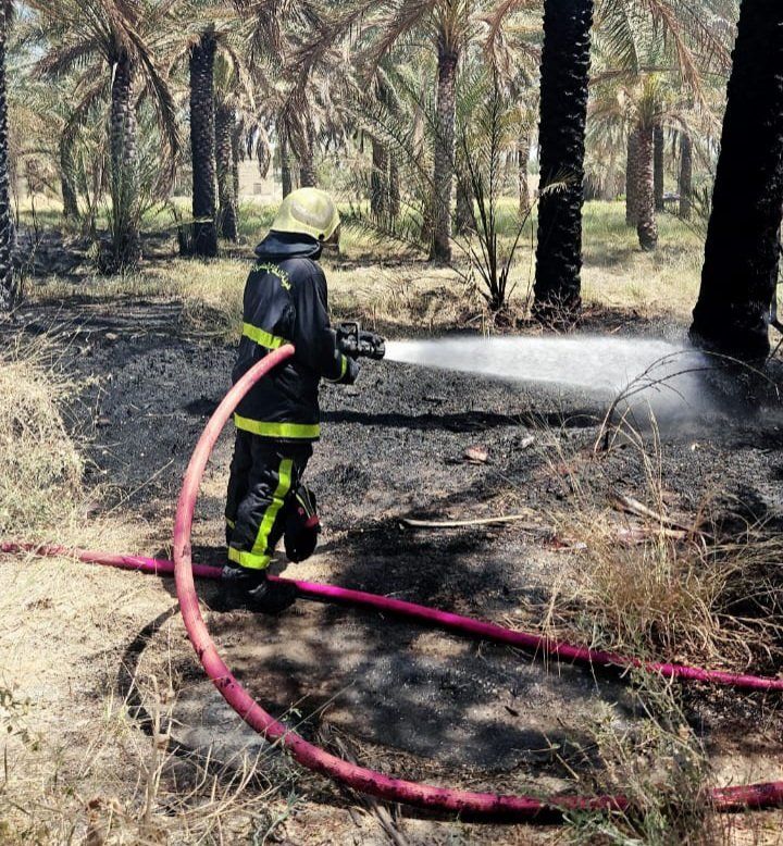 فرق الإطفاء تتمكن من السيطرة على حريق شب في مزرعة