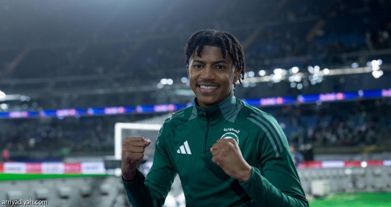 النصر والهلال يراقبان لاعب الأخضر