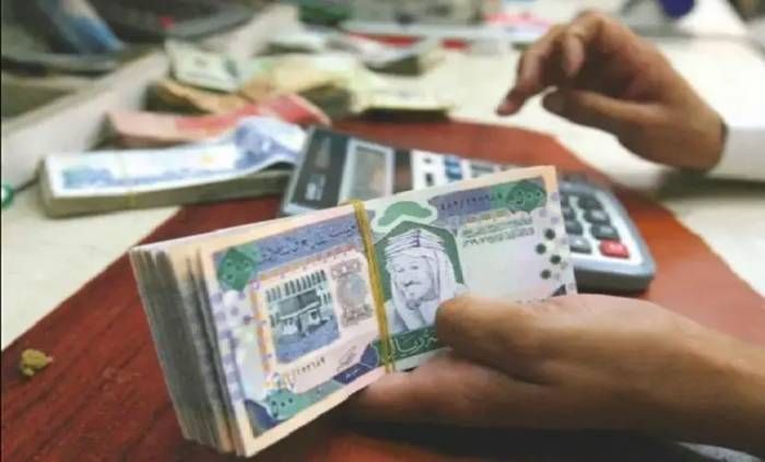 ايقاف الخدمات كم يحجز من الراتب في السعودية