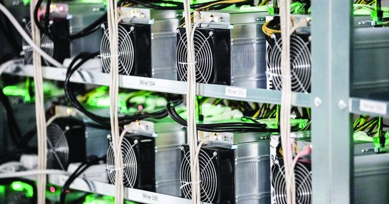 «الكهرباء» تقطع التيار عن منازل «تعدين العملات»