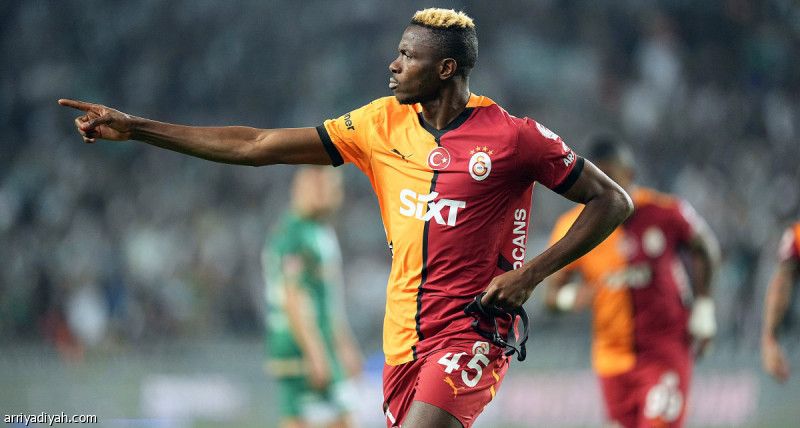 بـ 63 مليونا.. أوسيمين يعزز هجوم يونايتد