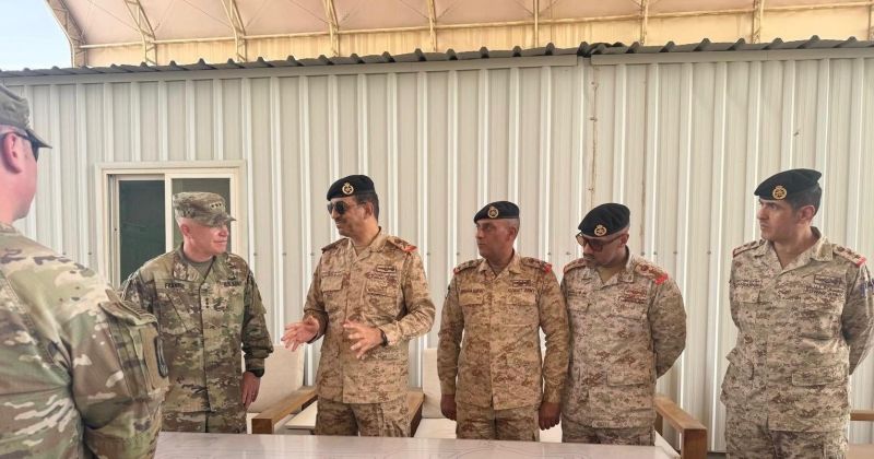 آمر سلاح الدفاع الجوي قام بزيارة ميدانية إلى قوة الواجب الأميركية