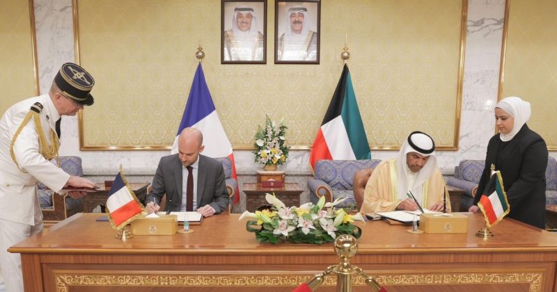 وزير الخارجية ونظيره الفرنسي يوقعان عدداً من الاتفاقيات ومذكرات التفاهم بين البلدين