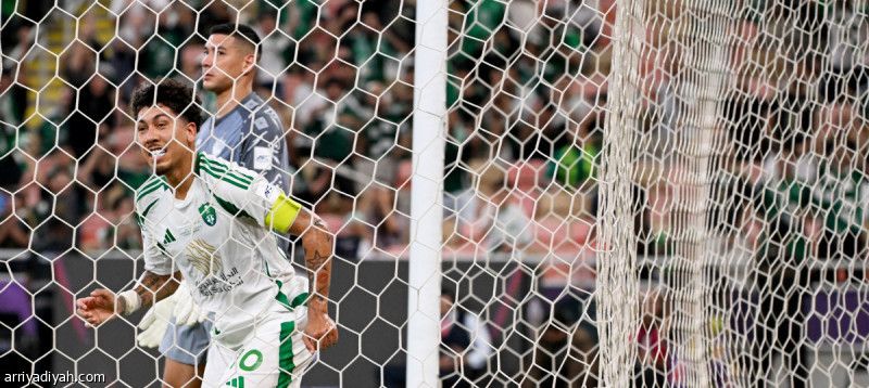 الأهلي.. ثلاثية رابعة في الشوط الأول