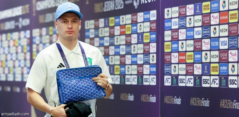 بعد 600 يوم.. أليوسكي أساسي مع الأهلي