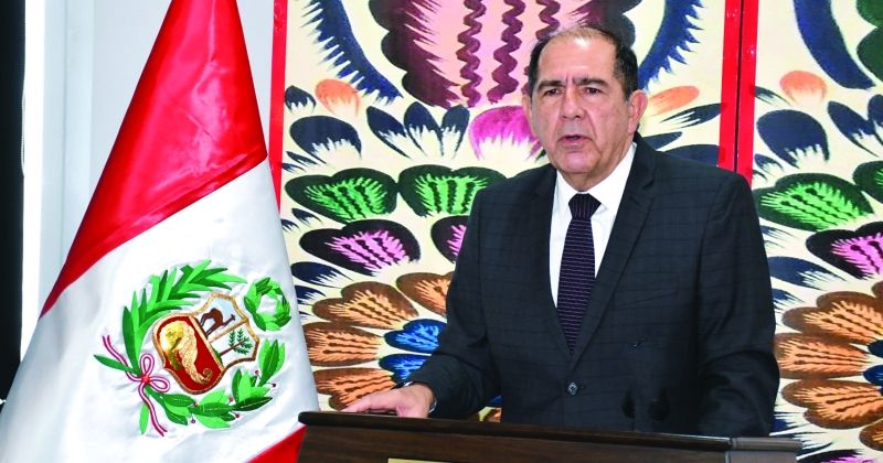 السفير خيمينيس جيل