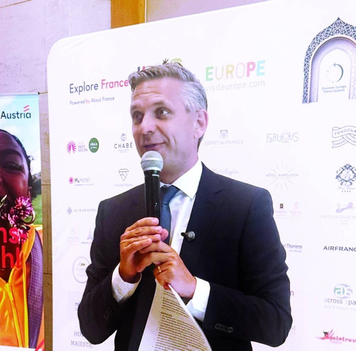 السياحة جسر ثقافي واقتصادي مهم بين الإمارات والنمسا