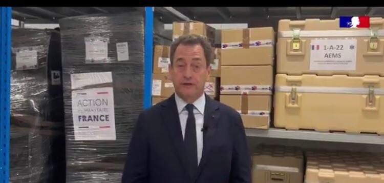 سفير فرنسا: تسليم حوالي 9 أطنان مستلزمات طبية لـ “الصحة” دعماً لجهود توفير الرعاية للفلسطينيين القادمين من غزة