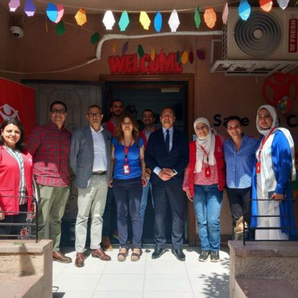 سفير فرنسا: تسليم حوالي 9 أطنان مستلزمات طبية لـ “الصحة” دعماً لجهود توفير الرعاية للفلسطينيين القادمين من غزة