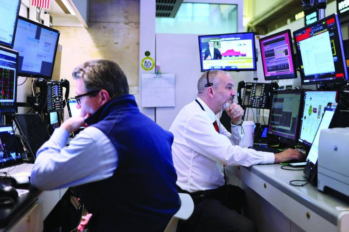 انكماش الاقتصاد الأمريكي يعصف بـ«وول ستريت» وترامب.. اصبروا