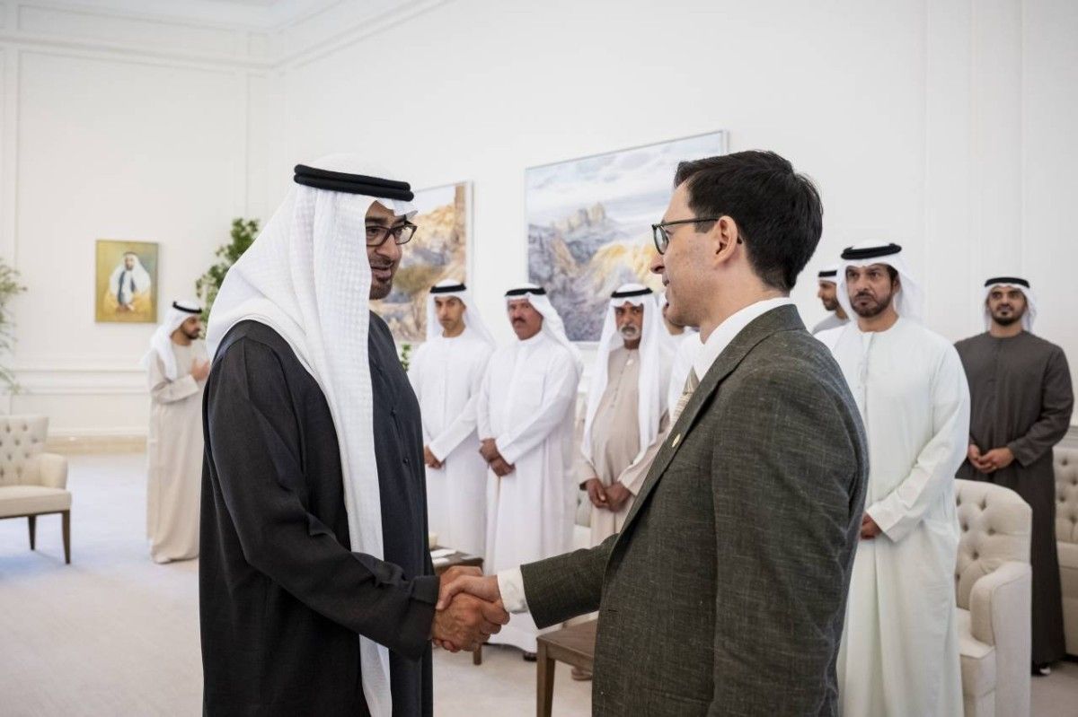 رئيس الدولة: تعاون أفراد المجتمع وإيجابيتهم جزء أساسي في إنجاح البرامج التنموية
