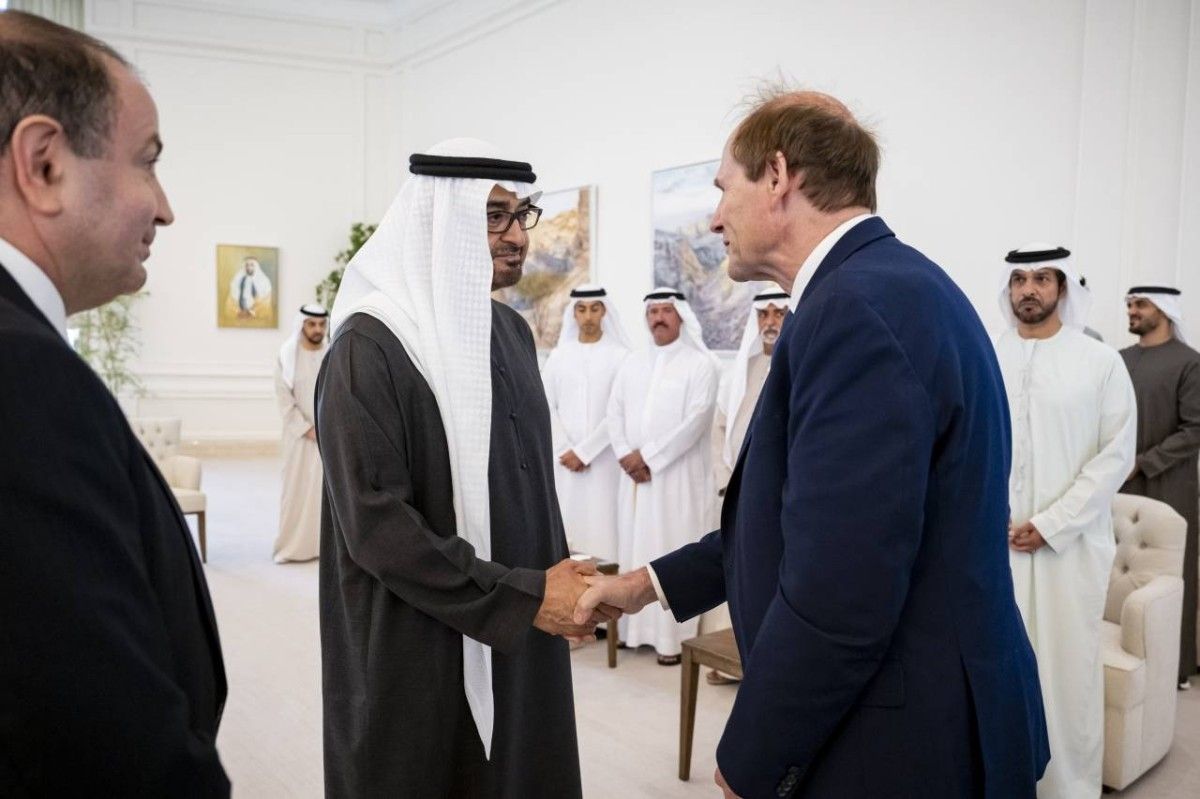 رئيس الدولة: تعاون أفراد المجتمع وإيجابيتهم جزء أساسي في إنجاح البرامج التنموية