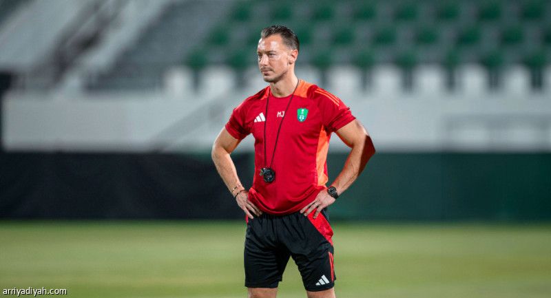 يايسله يحذر لاعبي الأهلي: احترموا الياباني