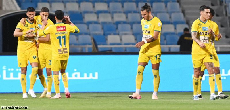 برباعية الرياض.. العروبة يبتعد عن مراكز الهبوط