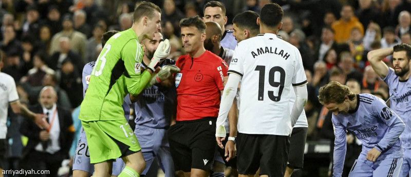 بعد بينجويتسيا.. قناة الريال تهاجم مانزانو