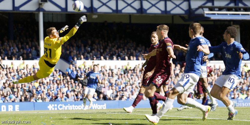 إيبسويتش يخطف التعادل أمام إيفرتون