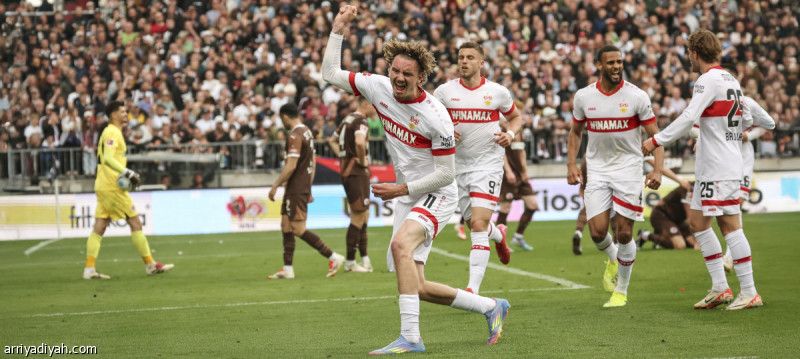 شتوتجارت ينتصر.. وجلادباخ وبريمن يتعادلان