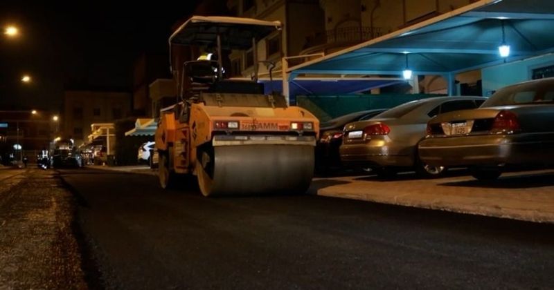 «الأشغال» تواصل صيانة طرق «عبدالله المبارك»