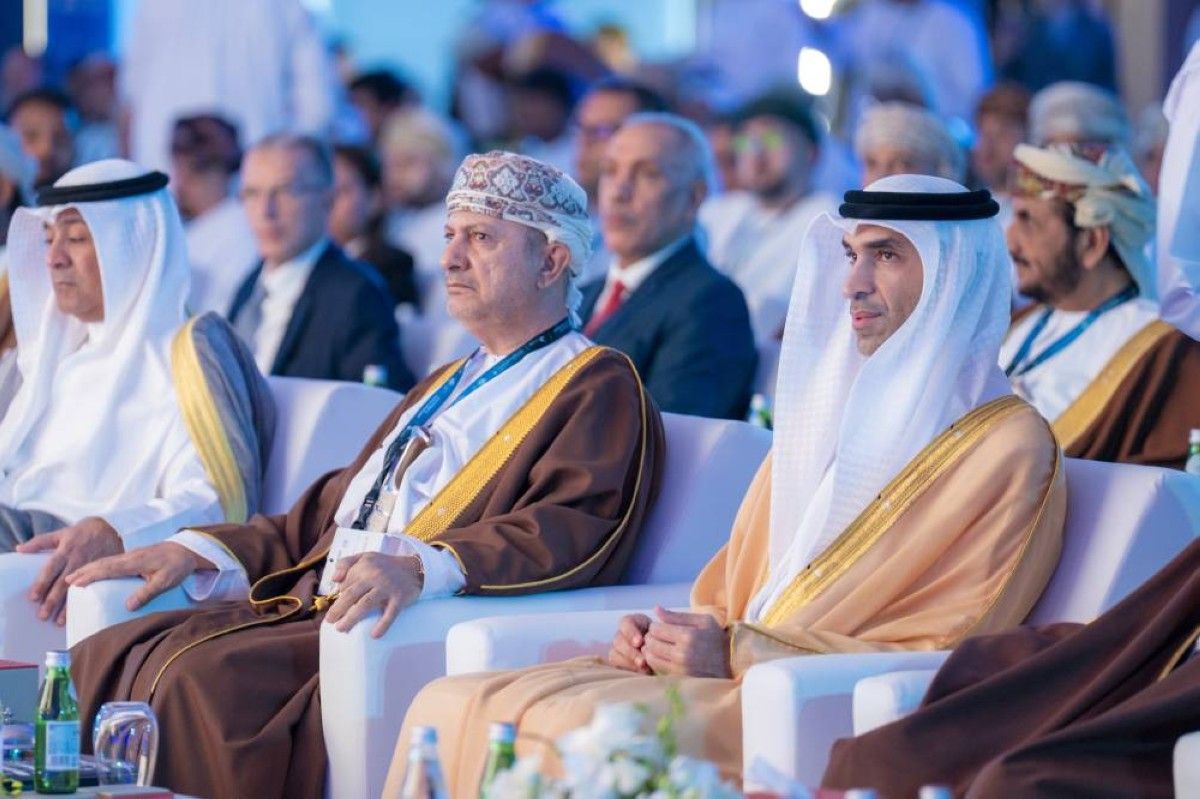 56.1 مليار درهم تجارة الإمارات وعُمان 2024 بنمو 9.8 %