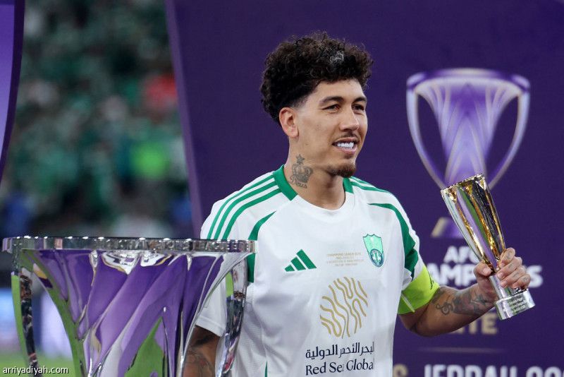 فيرمينو.. من النفق المظلم إلى عرش آسيا