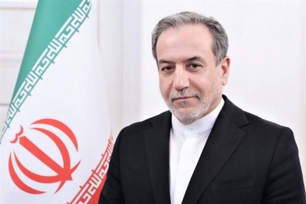 وزير خارجية إيران يبدأ زيارة رسمية إلى باكستان لتعزيز التعاون الثنائي