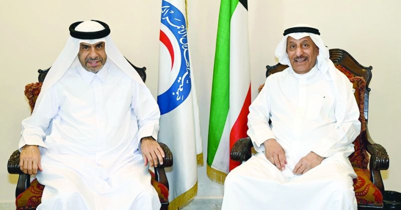 السفيران المغامس وآل محمود خلال اللقاء