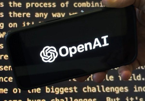 شركة OpenAI تتراجع عن خطتها المثيرة للجدل