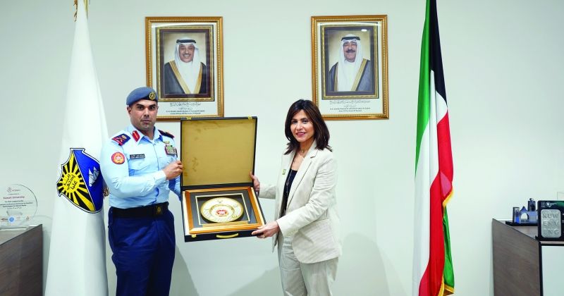 دينا الميلم خلال استقبالها نائب رئيس الأركان