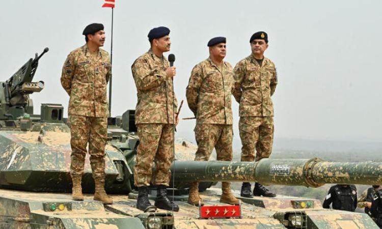 مقتل وإصابة 15 مدنيا باكستانيا في قصف هندي على طول خط السيطرة باقليم كشمير