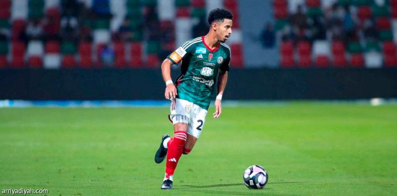 الاتحاد والأهلي يطلبان ظهير الاتفاق