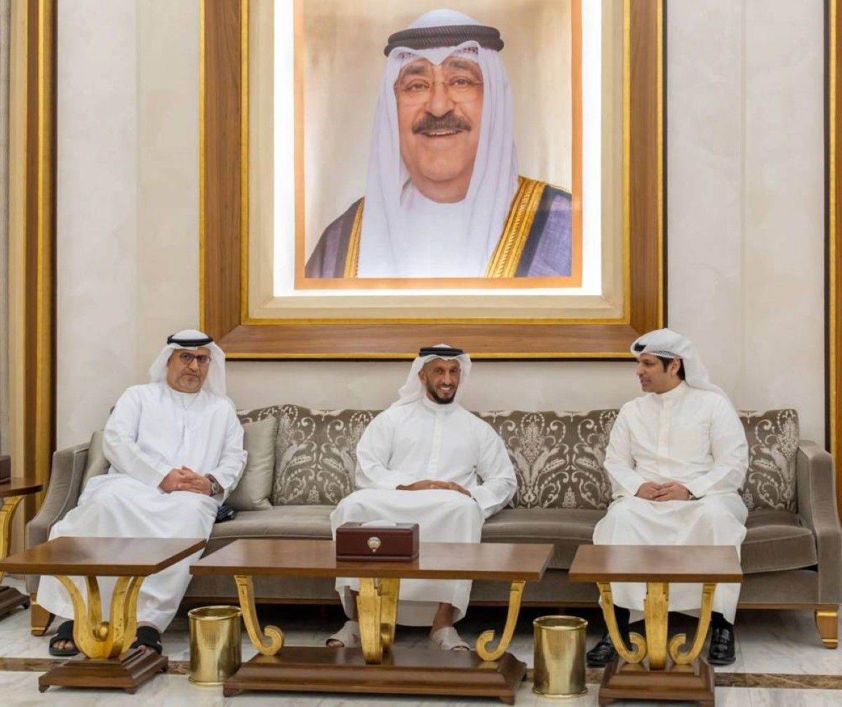 وزير الإعلام الكويتي يستقبل عبد الله آل حامد ويشيد بإمكانات الإمارات الإعلامية