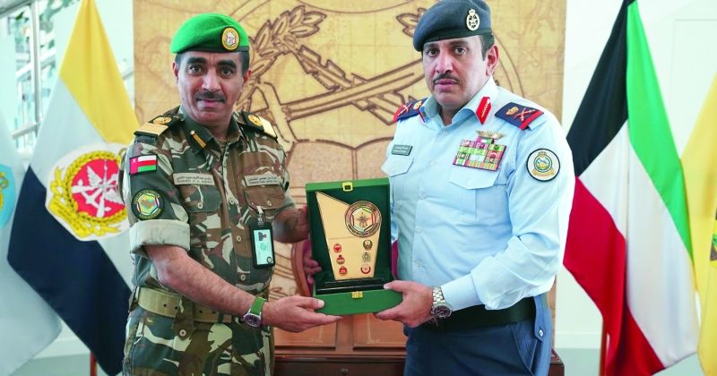 كلية «مبارك» استضافت فريق تعزيز القيادة العسكرية الخليجية الموحدة