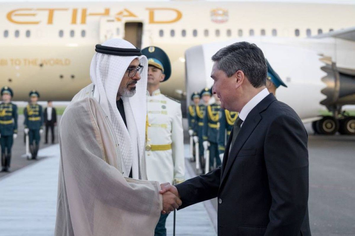 خالد بن محمد بن زايد يصل إلى العاصمة الكازاخستانية أستانا في زيارة رسمية