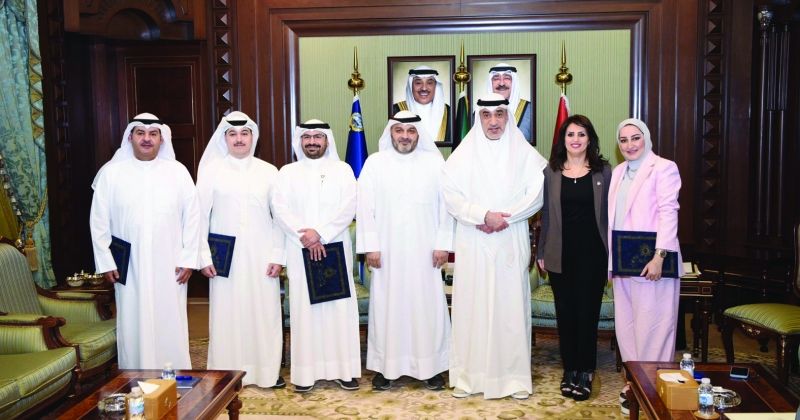 اليوسف متوسطاً المشاركين في التمرين