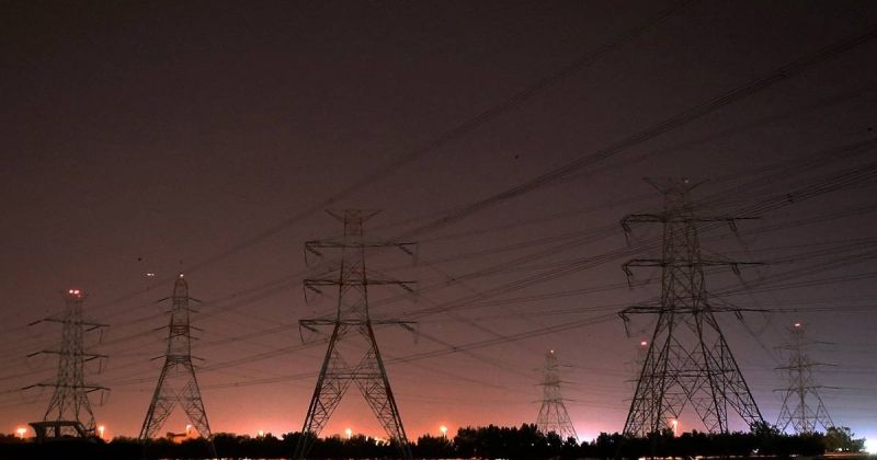 «الكهرباء»: انقطاع التيار عن أجزاء من منطقتي سلوى والبدع